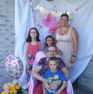 Meet your Posher, Ashley